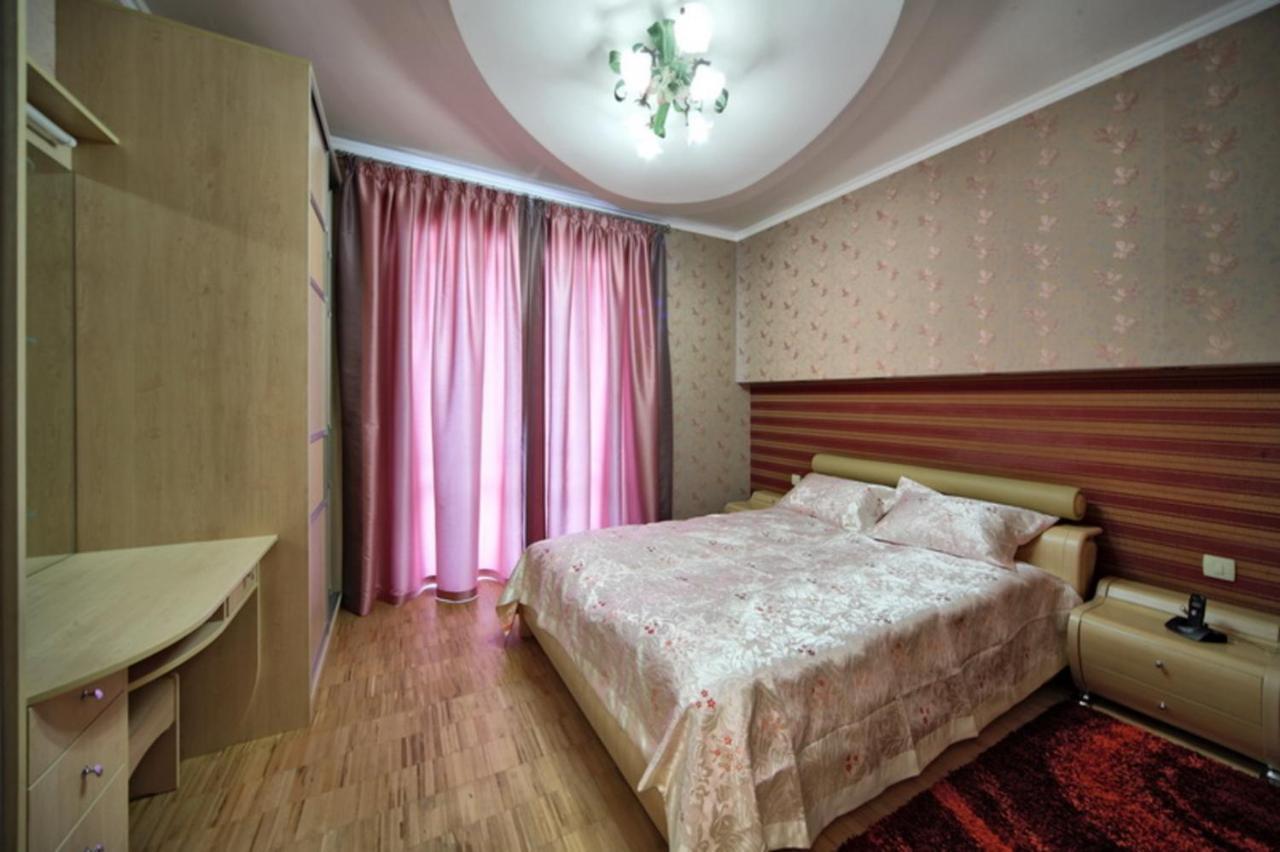 Apart-Hotel Chale Graal Truskavets Bagian luar foto