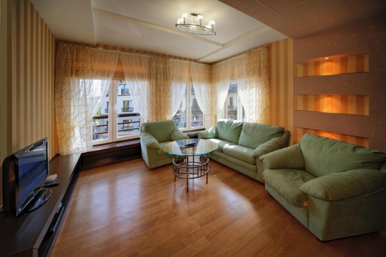Apart-Hotel Chale Graal Truskavets Bagian luar foto