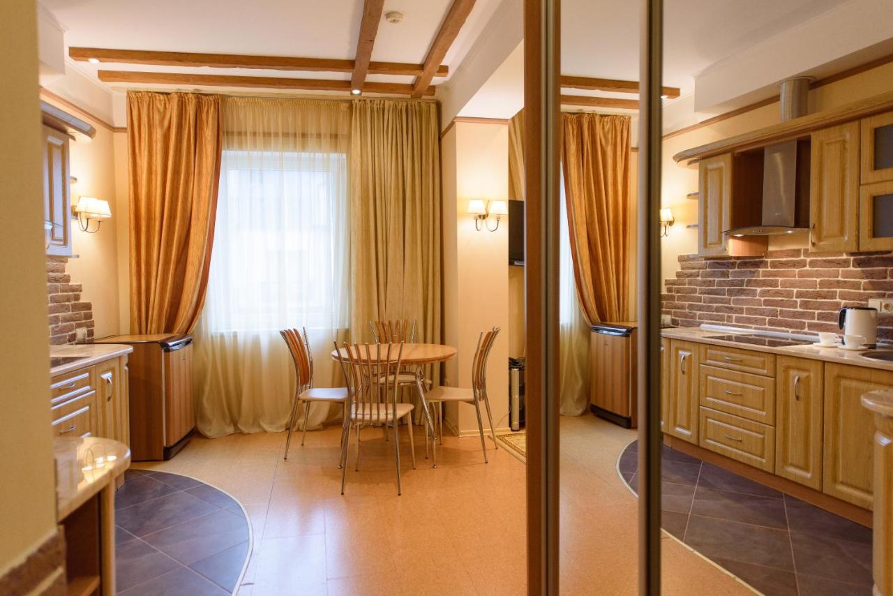 Apart-Hotel Chale Graal Truskavets Bagian luar foto