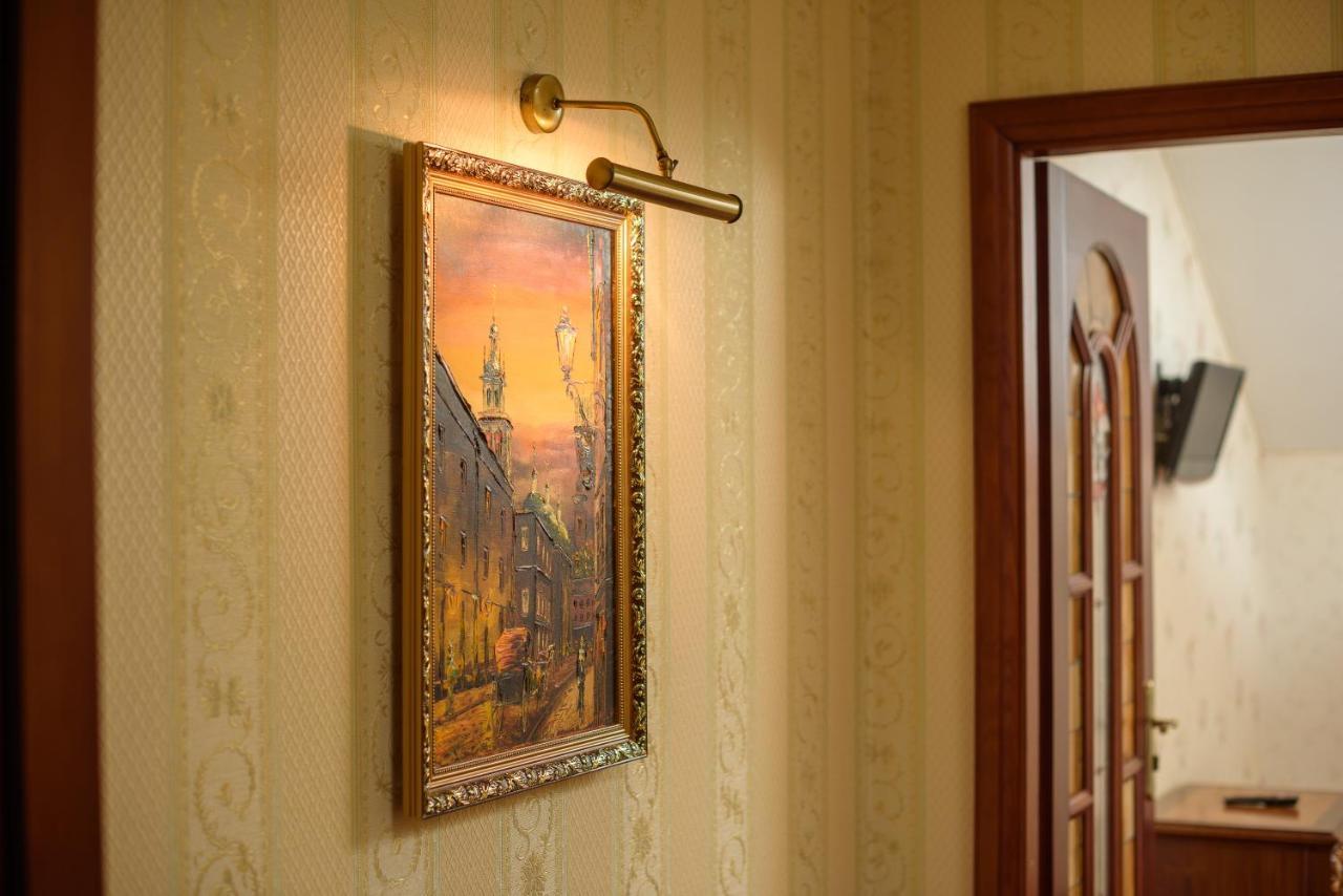 Apart-Hotel Chale Graal Truskavets Bagian luar foto