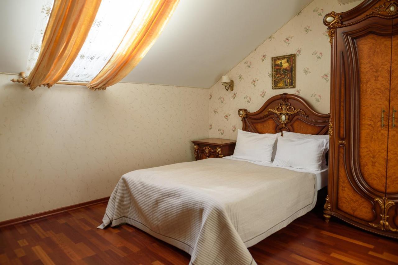 Apart-Hotel Chale Graal Truskavets Bagian luar foto
