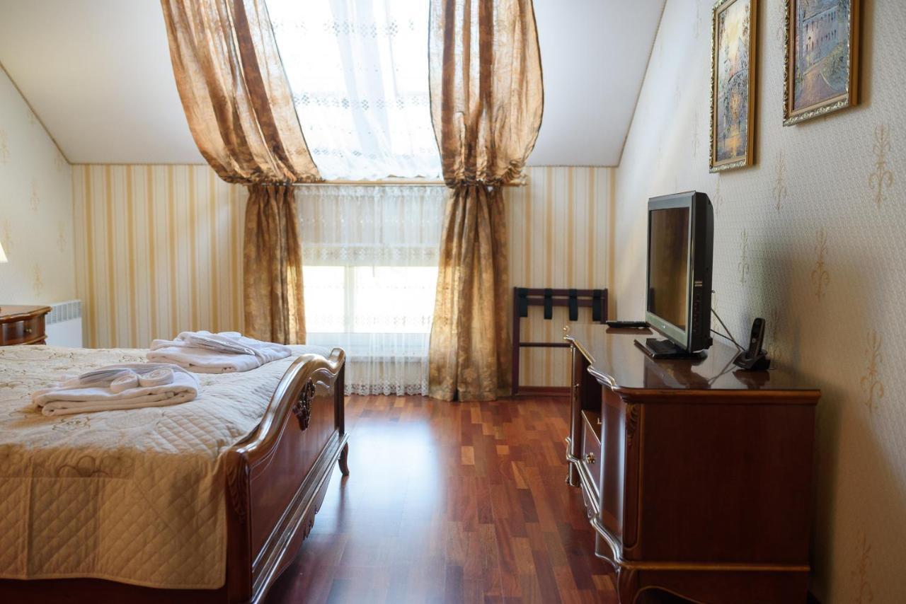 Apart-Hotel Chale Graal Truskavets Bagian luar foto